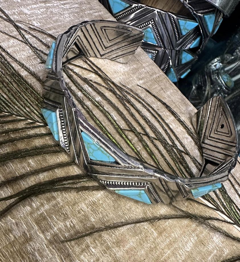 Western Cuff